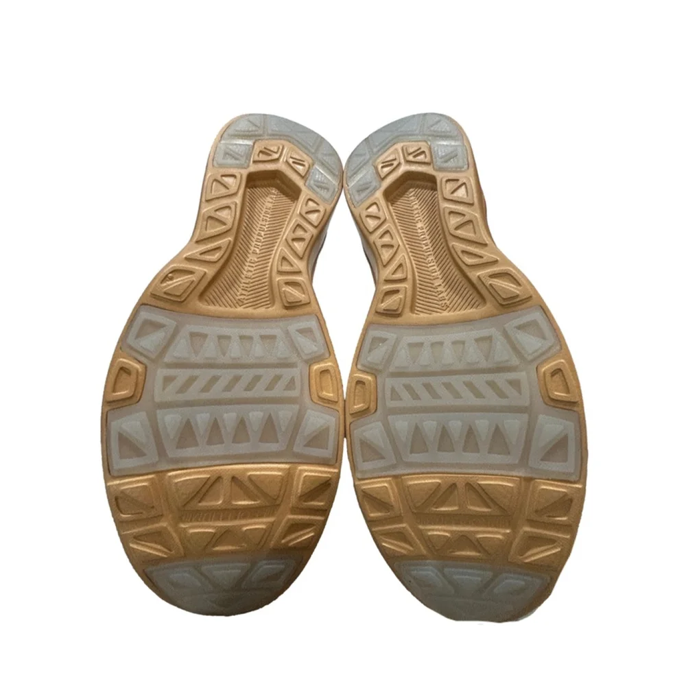 APL Athletic Propulsion Labs Techloom Breeze in tan/pristine 